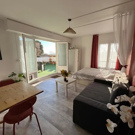 Apartamento Et Terrasse Pres De Paris Suresnes